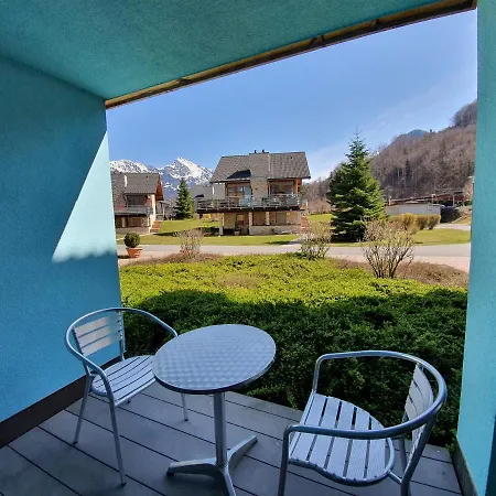 Walensee House & *