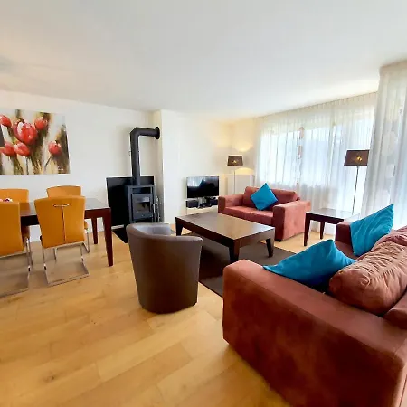 Walensee House & Apartament Unterterzen