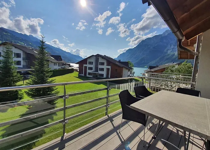 Walensee House & Appartement Unterterzen